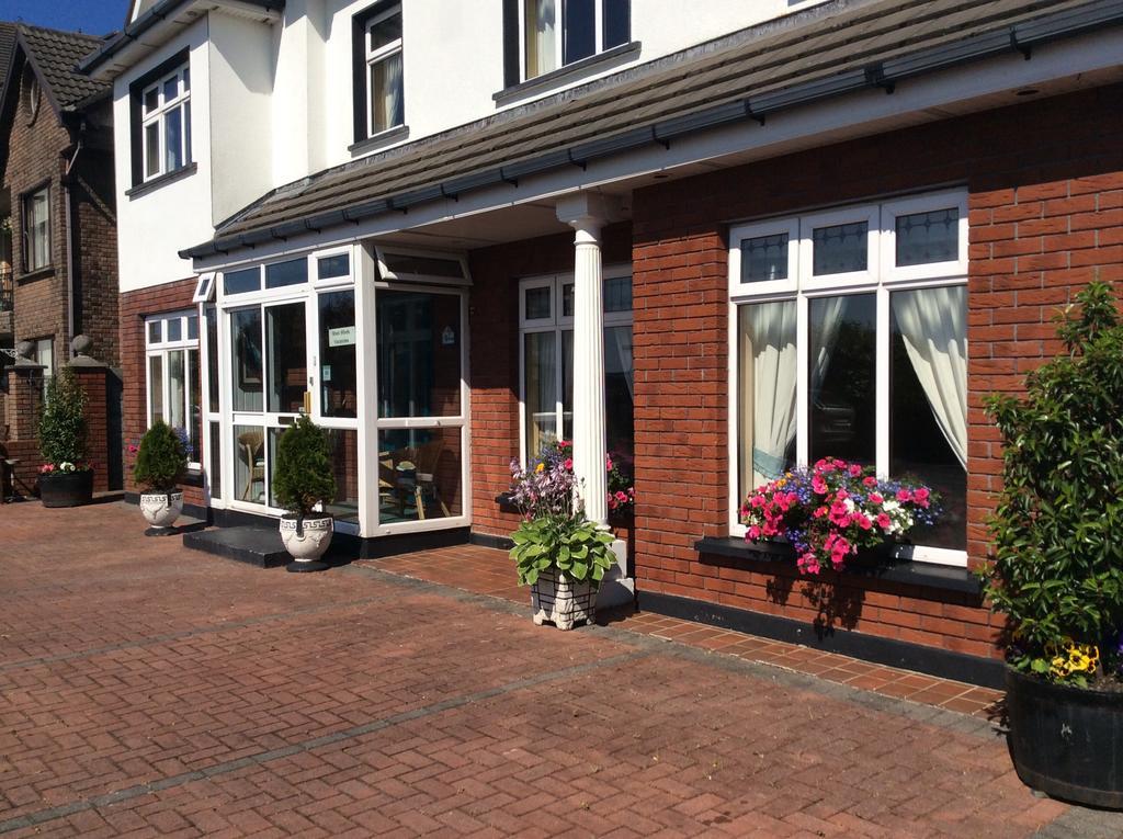 Westwinds Guestlodge Galway Eksteriør billede
