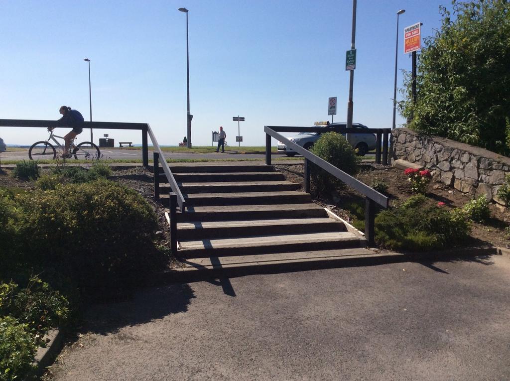 Westwinds Guestlodge Galway Eksteriør billede